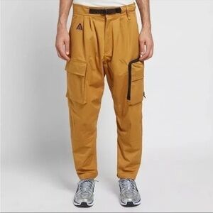 NWOT Nike ACG Woven Cargo Pants Sz Large Camel/Cargo Khaki